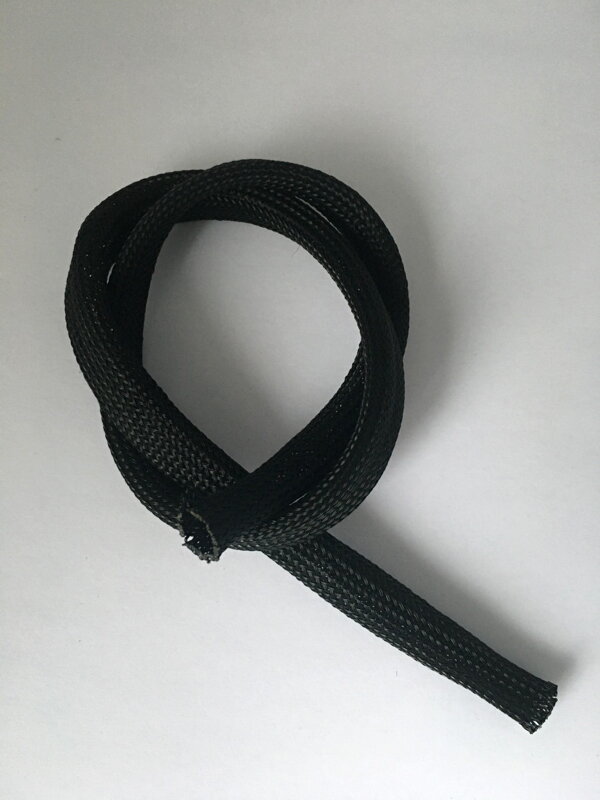 Nylon tightening sleeve for cables